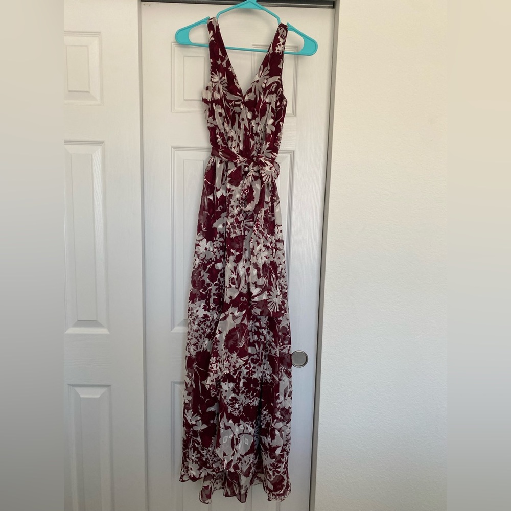 David’s Bridal dress (size s). In great condition! Only worn once.